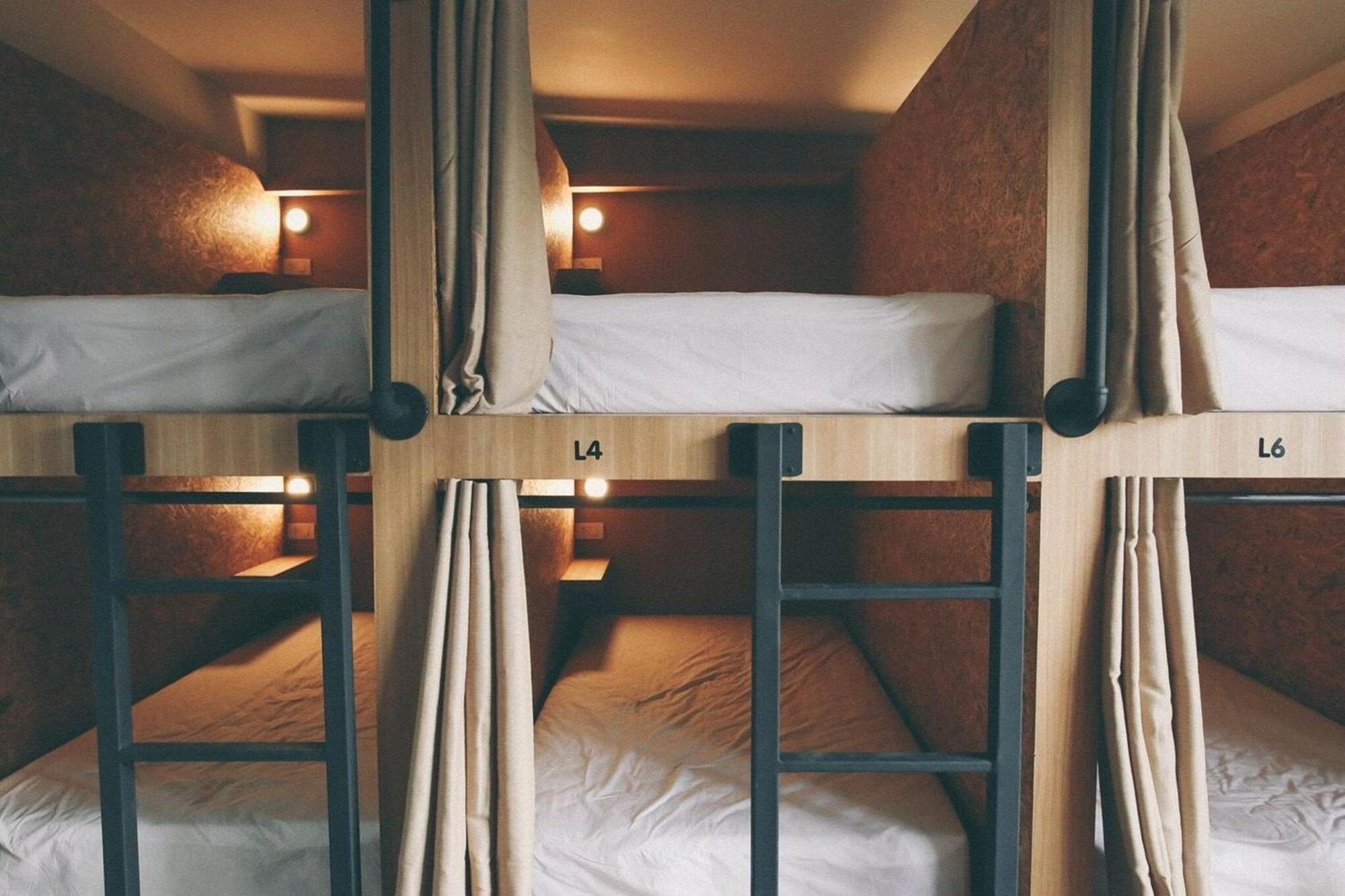 Vestique Hostel Чиангмай Екстериор снимка