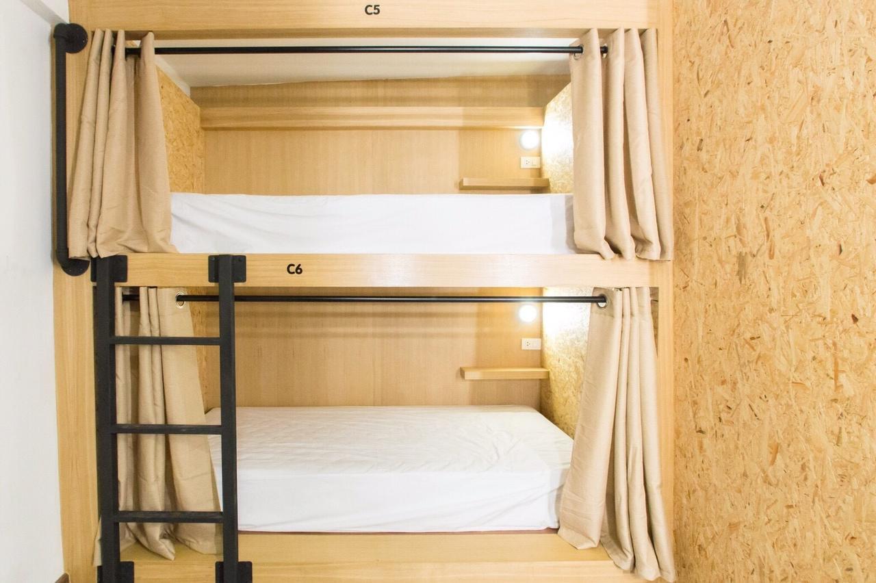 Vestique Hostel Чиангмай Екстериор снимка